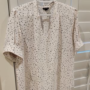 Beautiful Ann Taylor Blouse - Size Large
